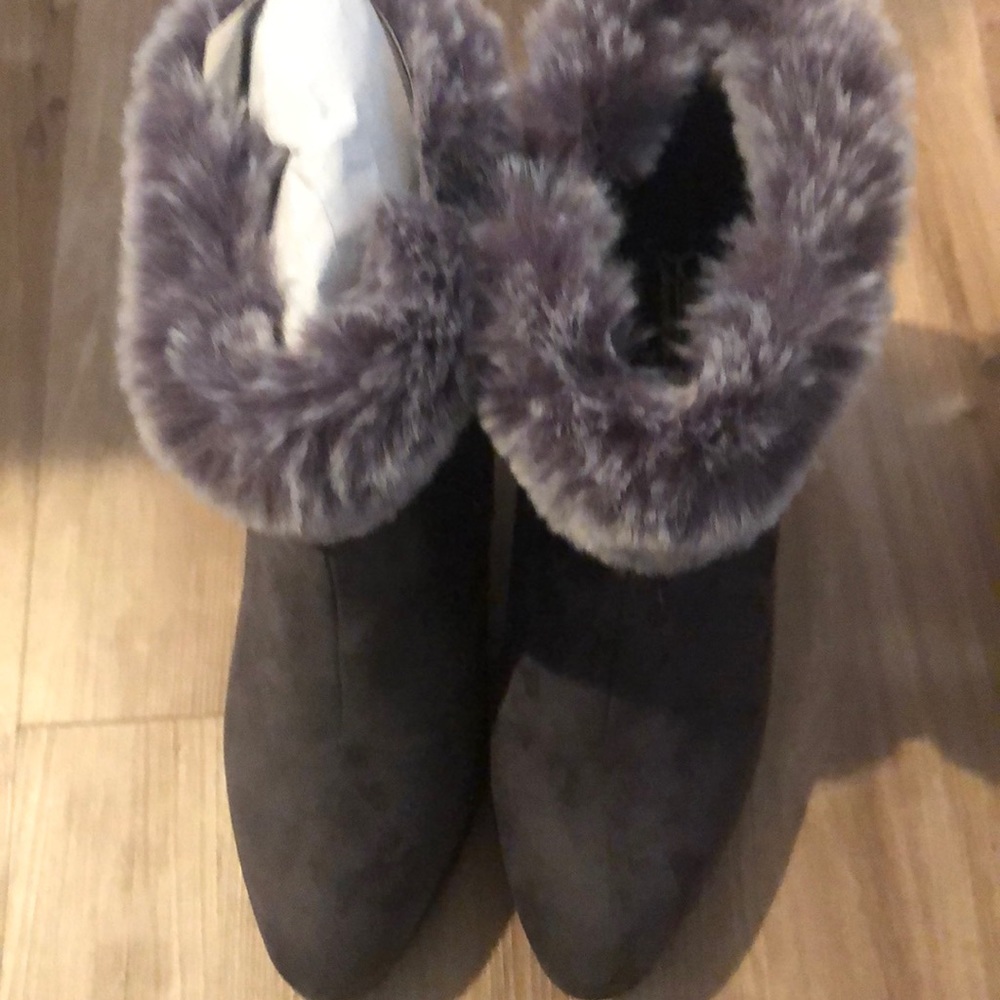 Grey high heels boots 🤩🤩New🤩🤩